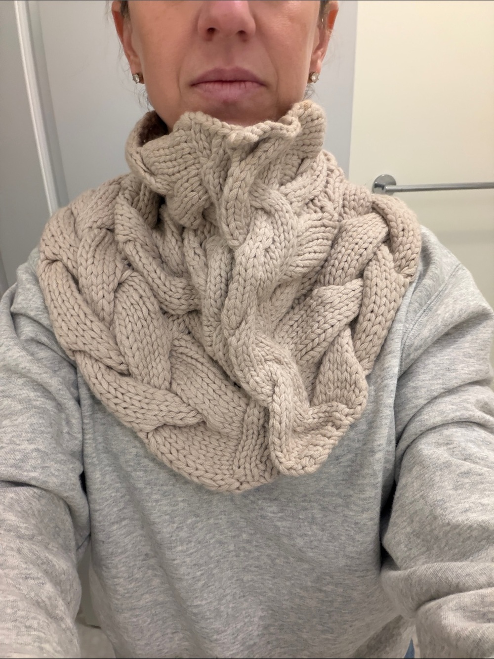 Banana Republic Chunky Cable Knit Snood GUC 100% merino wool